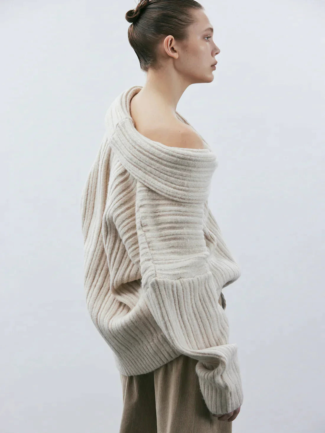 Josephine | Oversized knitted sweater with high roll