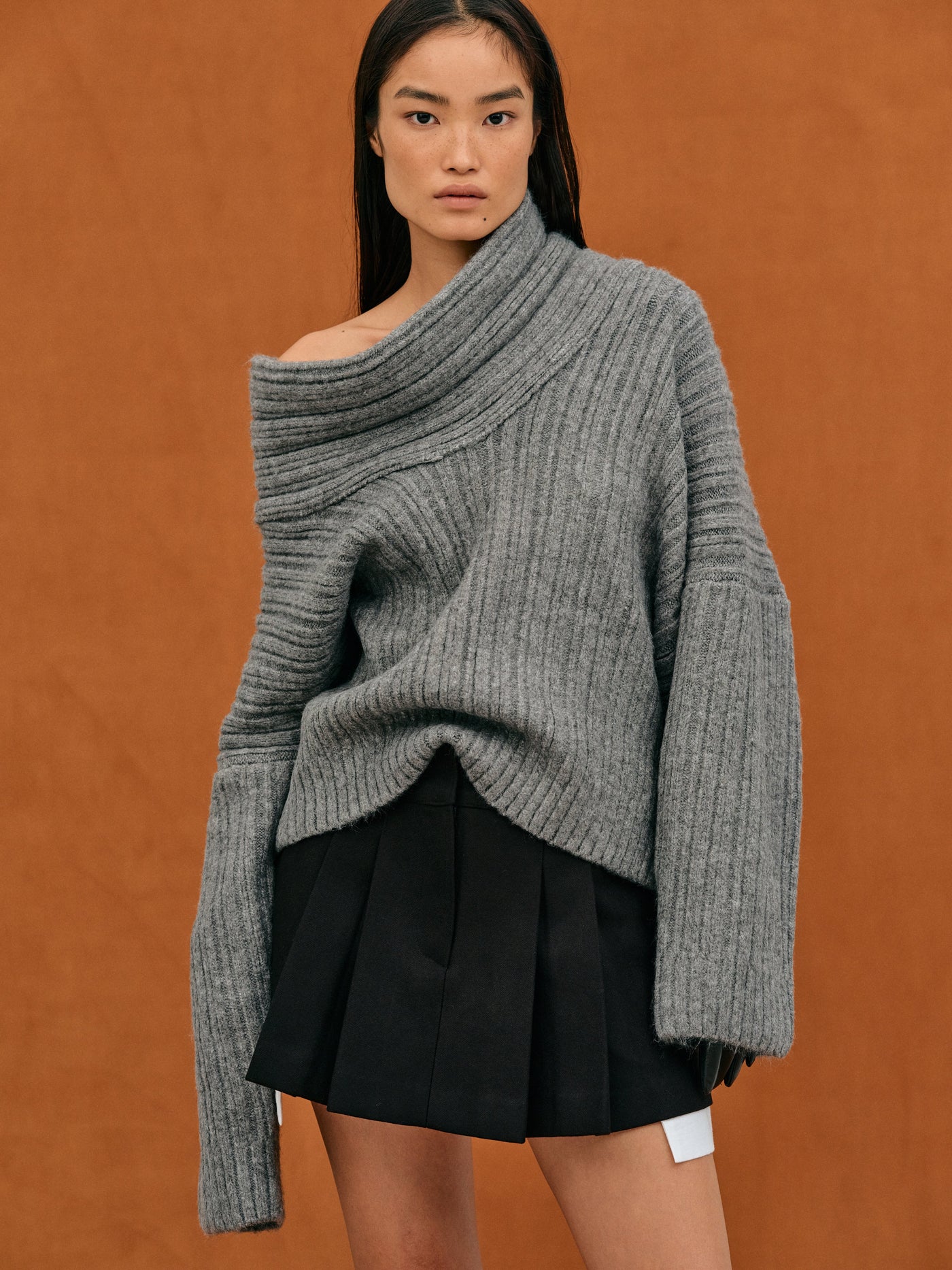 Josephine | Oversized knitted sweater with high roll