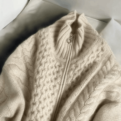 Scarlett | Elegant knitted turtleneck