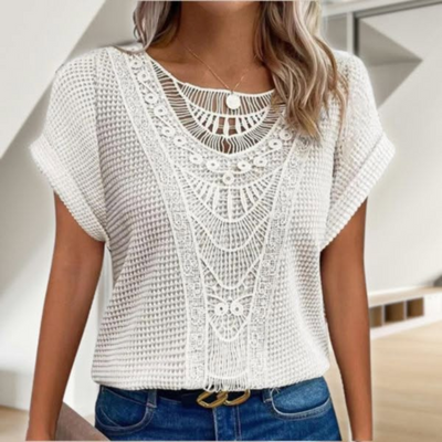 Ava | Chic and elegant lace top