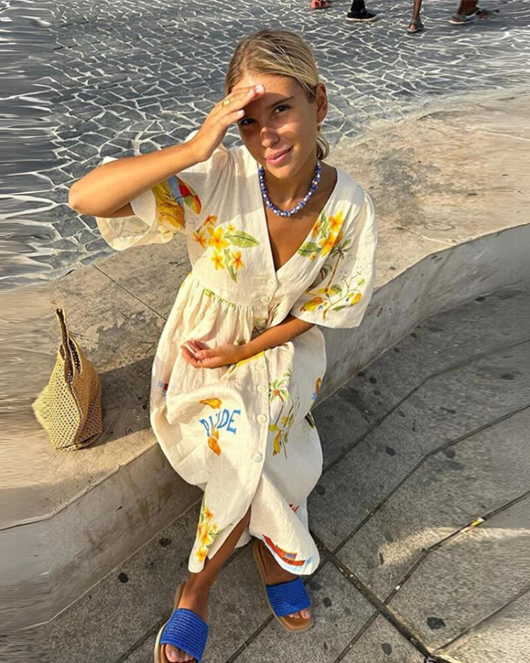 Nanna | Women's Summer Dress - Oversized V-Neck-4