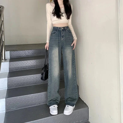 Claudia | classic and vintage style baggy jeans