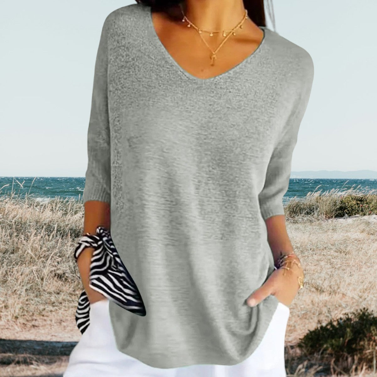 Poppy | Stylish V-neck top