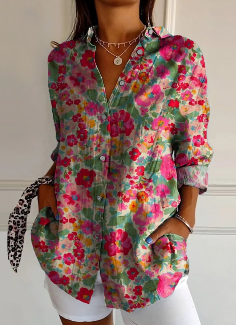 Heidi | Stylish floral blouse