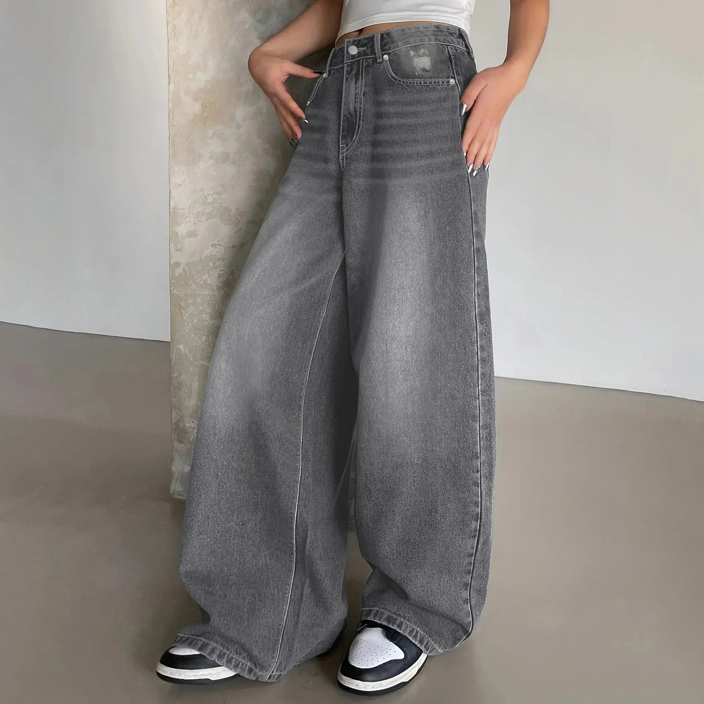 Jessika | Wide baggy jeans with mid rise