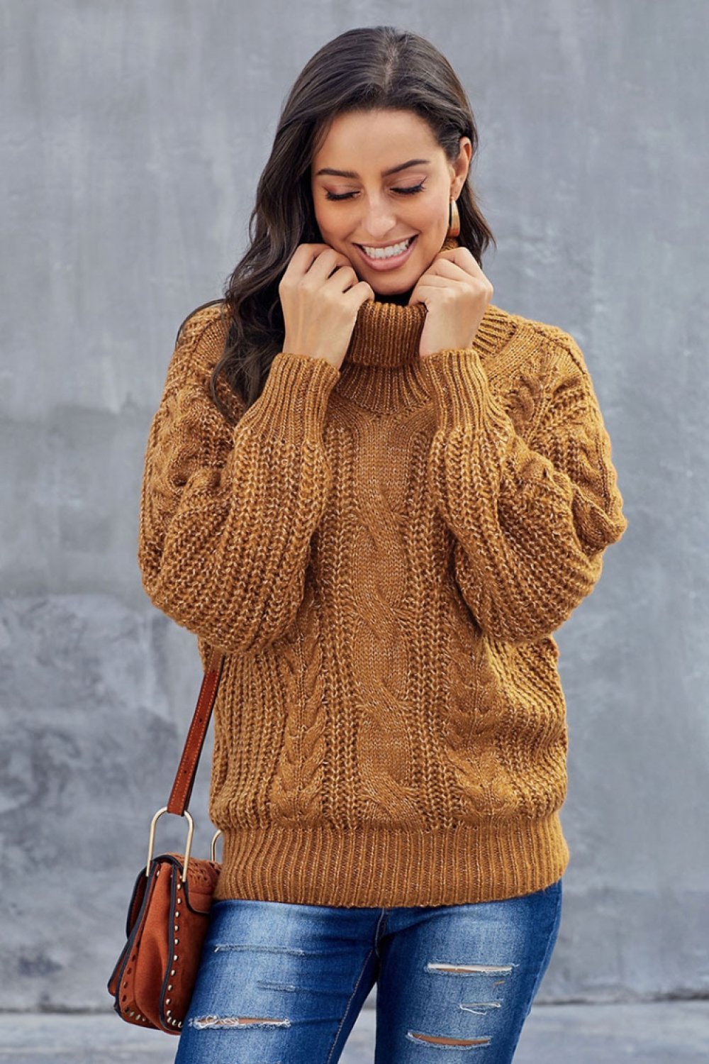 Laura | Chunky cable knit turtleneck sweater