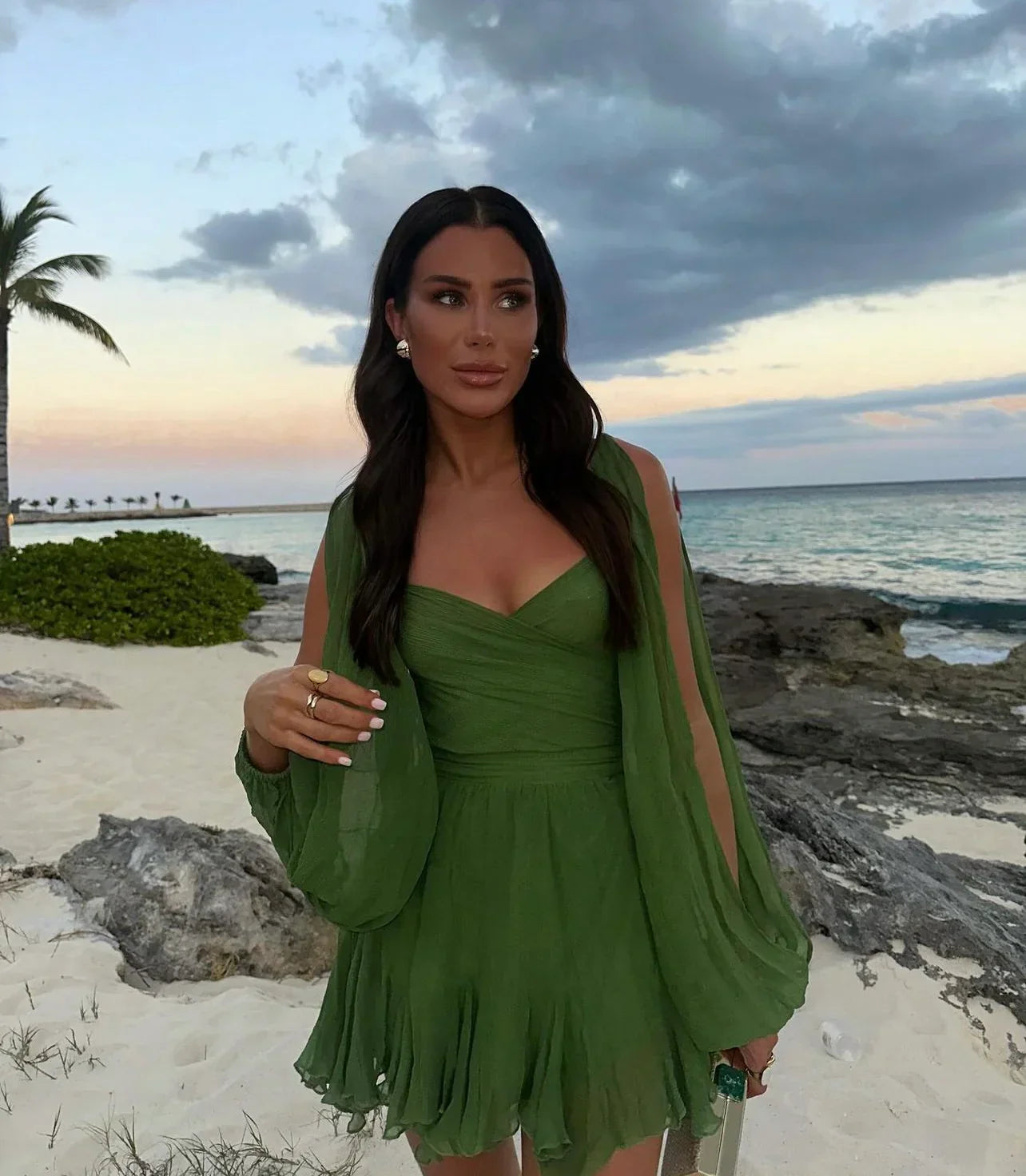 Mila | Open back mini dress with balloon sleeves