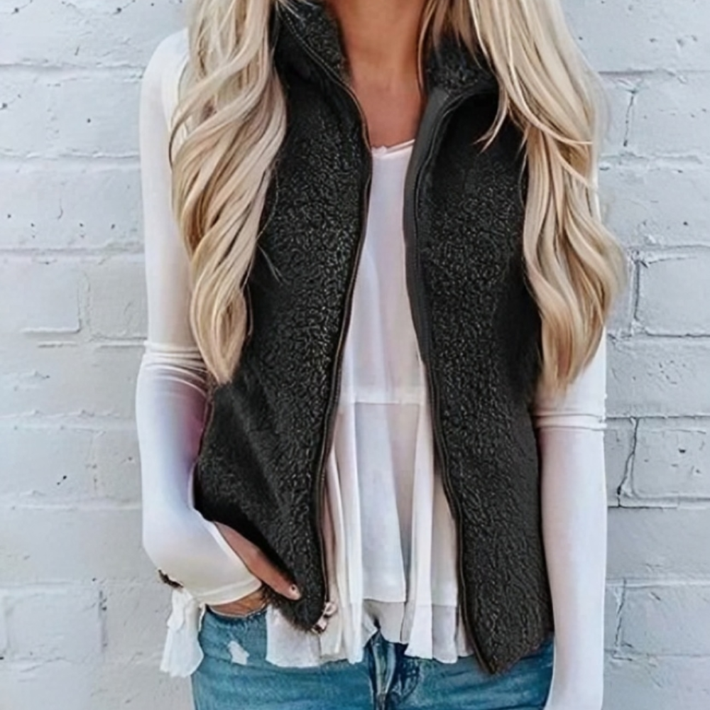 Nadine | Cozy vest with zipper