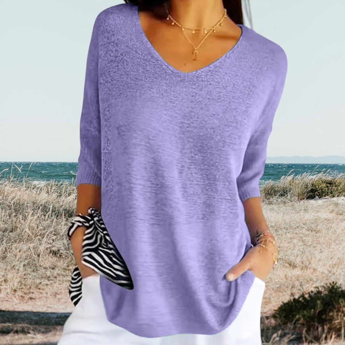 Poppy | Stylish V-neck top