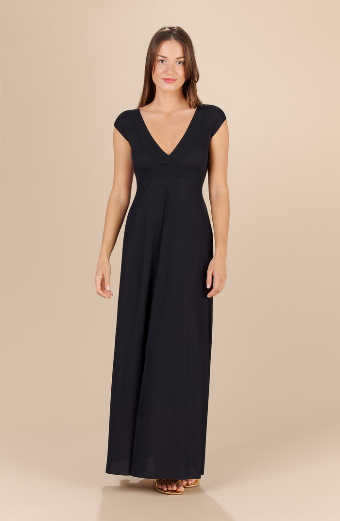 Paula | Elegant  Long flowing V-neckline dress