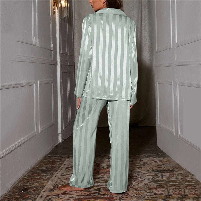 Alexis | Chic silk pajamas set