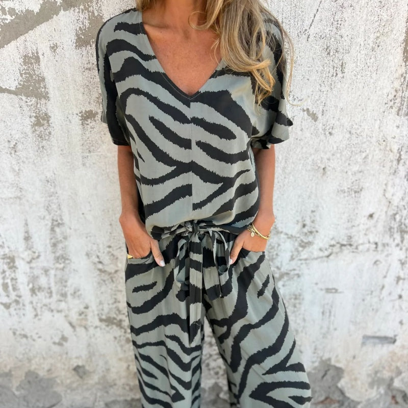 Maria | V-neck zebra print 2-piece set