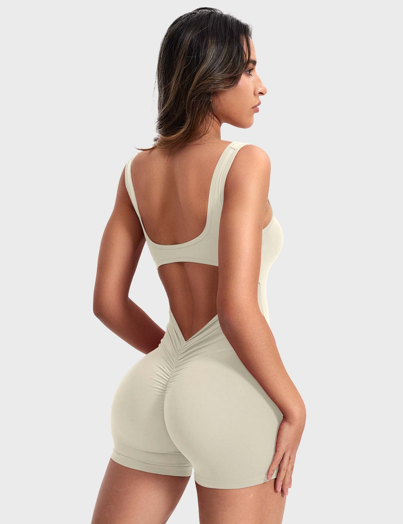 Arabella | Trendy one-piece suit with V-back