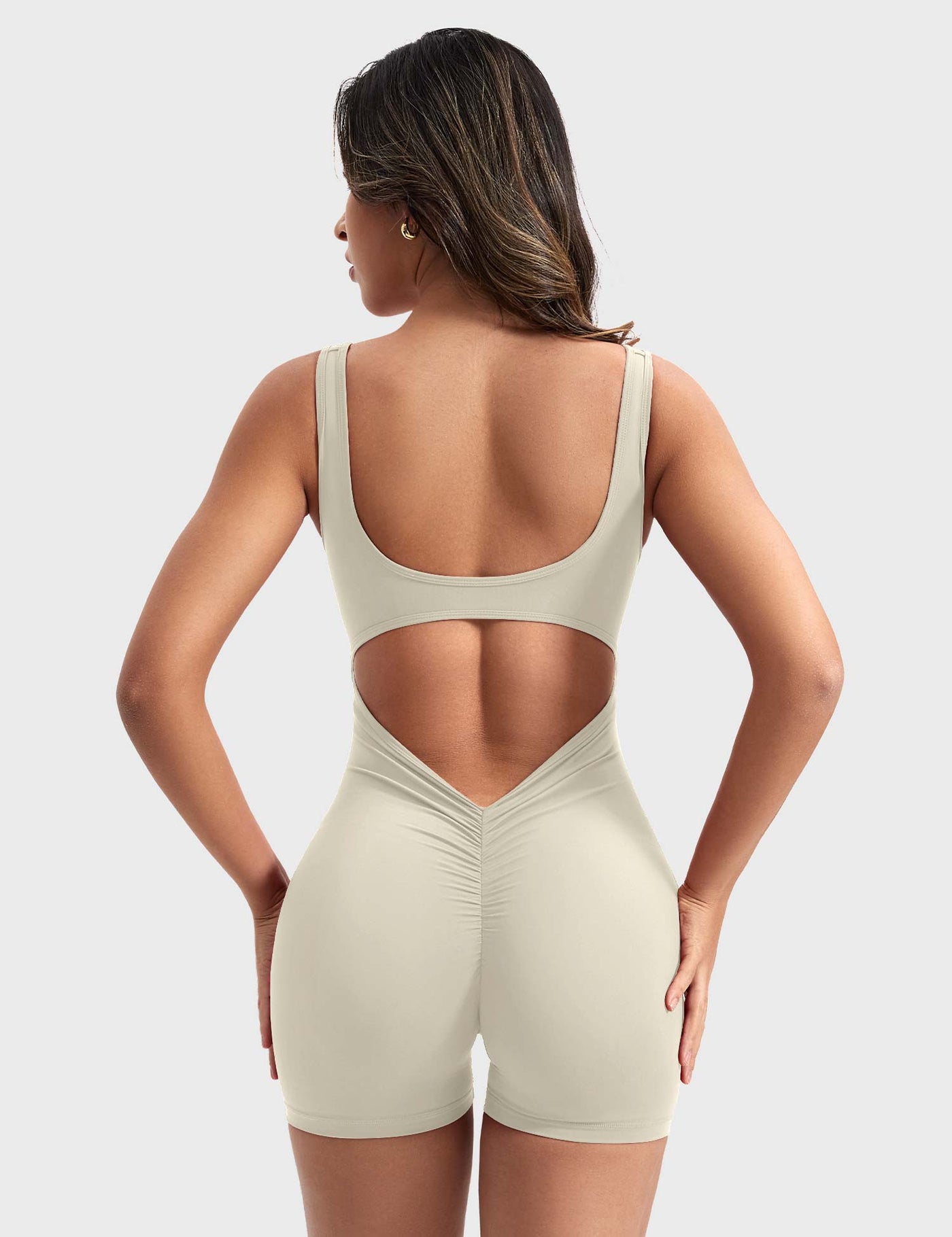 Arabella | Trendy one-piece suit with V-back