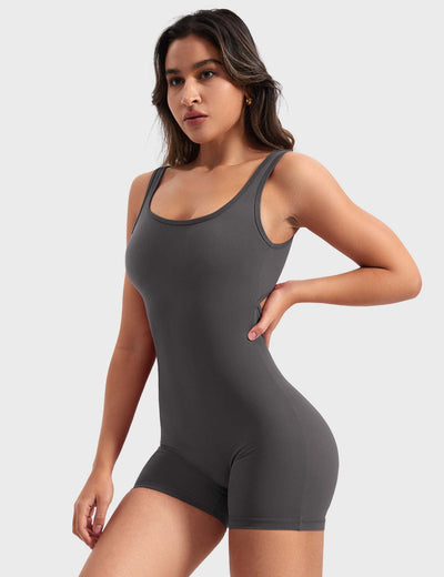 Arabella | Trendy one-piece suit with V-back