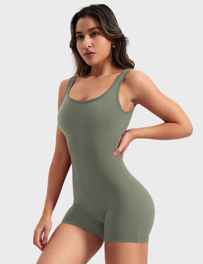 Arabella | Trendy one-piece suit with V-back